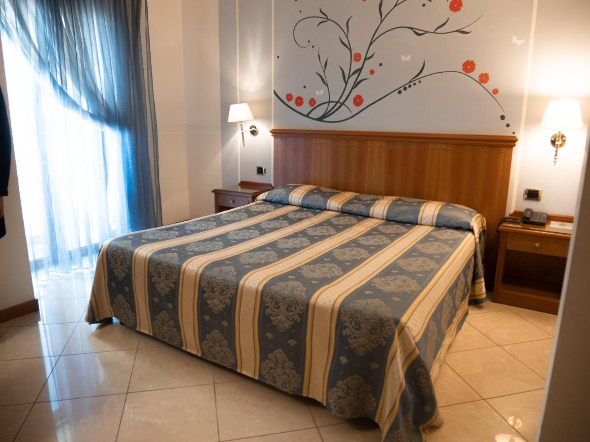Dipendenza Hotel Londra Alessandria Exterior foto